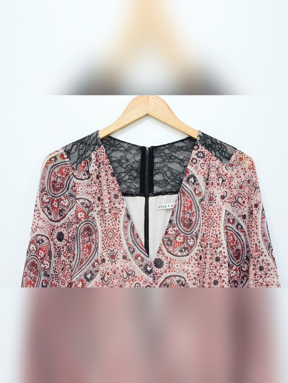 Alice + Olivia Daren Floral Paisley Maxi Dress Tiered Lace Red Black Sz 0 Boho - Picture 5 of 16